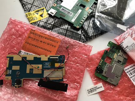 Материнские платы Asus и Lenovo для смартфонов, пл