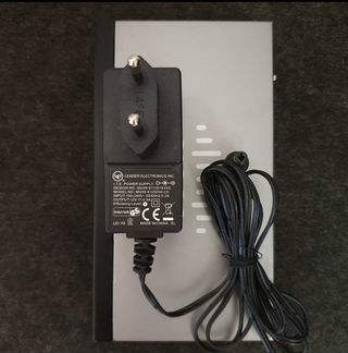 Коммутатор cisco SF100D-08