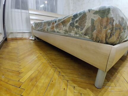 Кровать двухспальная IKEA 180х200