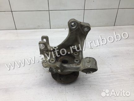 Кулак задний правый Audi A6 C6 AUK 2006