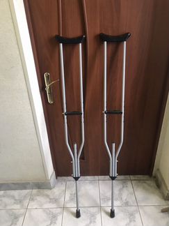 Костыли подмышечные и подлокотные