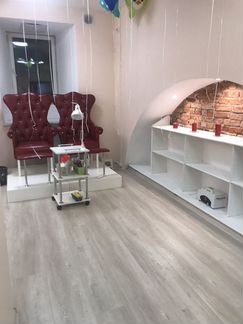 Аренда места мастерам маникюра