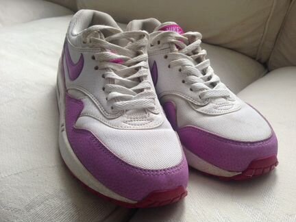 Кроссовки женские
