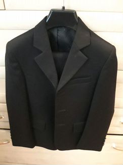 Костюм на мальчика новый