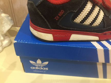 Кроссовки Adidas