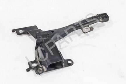 Кронштейн крепления замка капота Mazda MPV