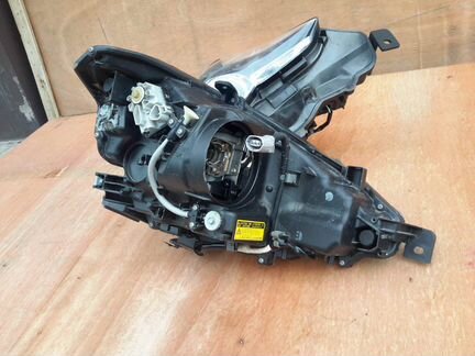 Фары is250 2013-2015 год ксенон оригинал