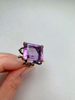 Кольцо с крупным аметистом