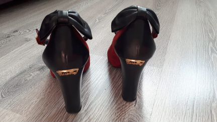 Туфли на каблуке