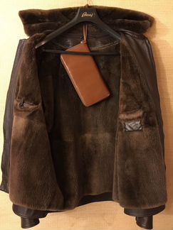 Новая куртка Brioni из кожи на меху оригинал