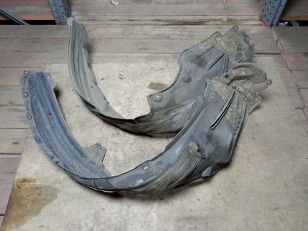 Подкрылок передний Toyota RAV4 CA40