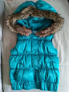 Теплый жилет Old Navy на 6-8 лет