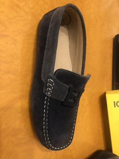 Продам новую обувь Fendi 34 размера
