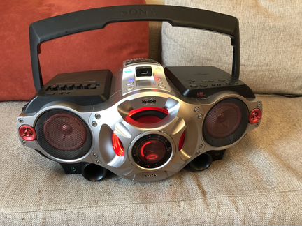 Магнитола Sony CFD-RG880