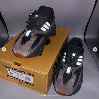 Кроссовки Adidas Yeezy Boost 700