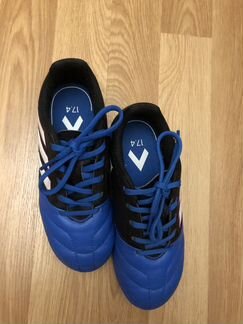 Бутсы adidas новые 17,4