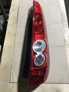 Фонарь задний правый Ford Fiesta MK5 с 2005