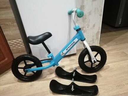 Беговел 2 в 1 (снеговел) + подарок самокат