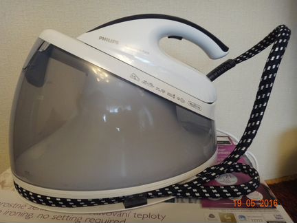 Парогенератор Philips PerfectCare Aqua GC8620