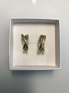 Золотые серьги