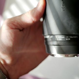 Sony tamron AF 70-300 диафрагма 4-5.6