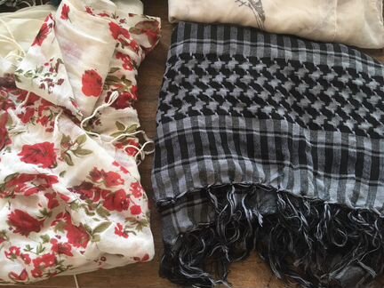 Шарфы, шапки, платки