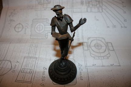 Чугунная статуэтка 