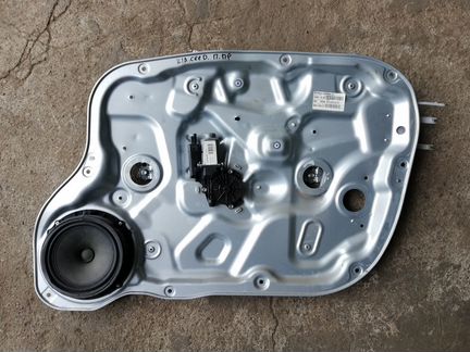 Стеклоподъемник передний правый Kia Ceed 06-12
