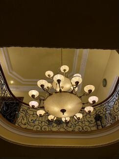 Люстра из натурального камня