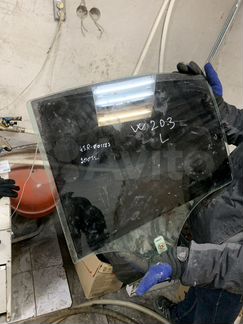 Стекло задней левой двери Мерседес w203 c200