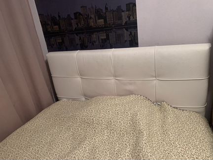 Кровать двуспальная 150х200 Hoff