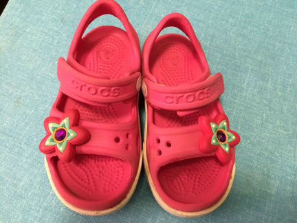 Сандалии (босоножки, сланцы) crocs для девочки