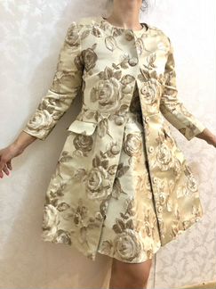 Платье с накидкой