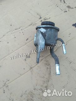 Toyota Land Cruiser 100 бачок гур