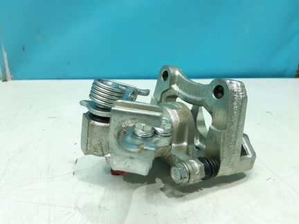 Суппорт задний правый Suzuki swift sx4 2005 - 2016