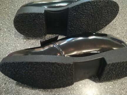 Туфли новые, школьные, для девочек - 34 р