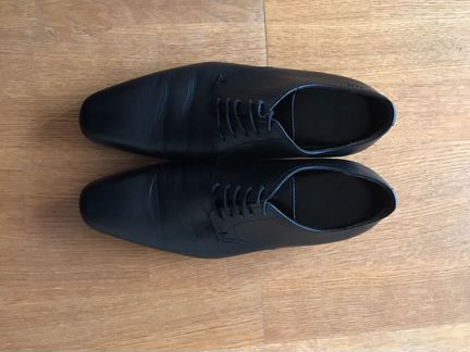 Чёрные кожаные туфли Hugo boss