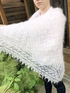 Пуховый белый платок ручной работы 130 см оренбург