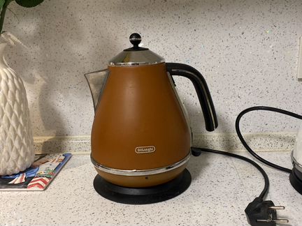 Чайник delonghi коричневый
