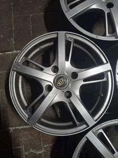 Диски бу литые R15 LU на Kia