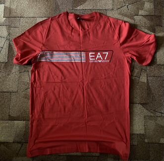 Футболка EA7