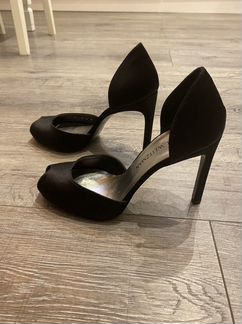 Stuart weitzman босоножки атласные