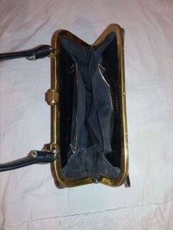 Дамская сумочка в стиле ретро