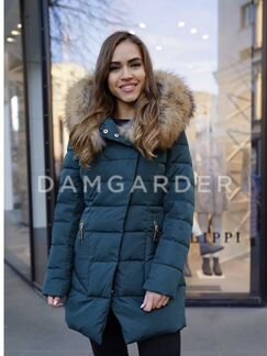 Пуховик новый женский приталенный с мехом