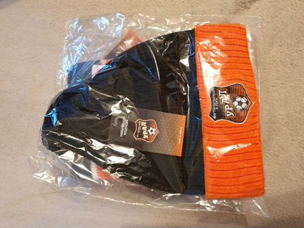 Шапка фк Урал